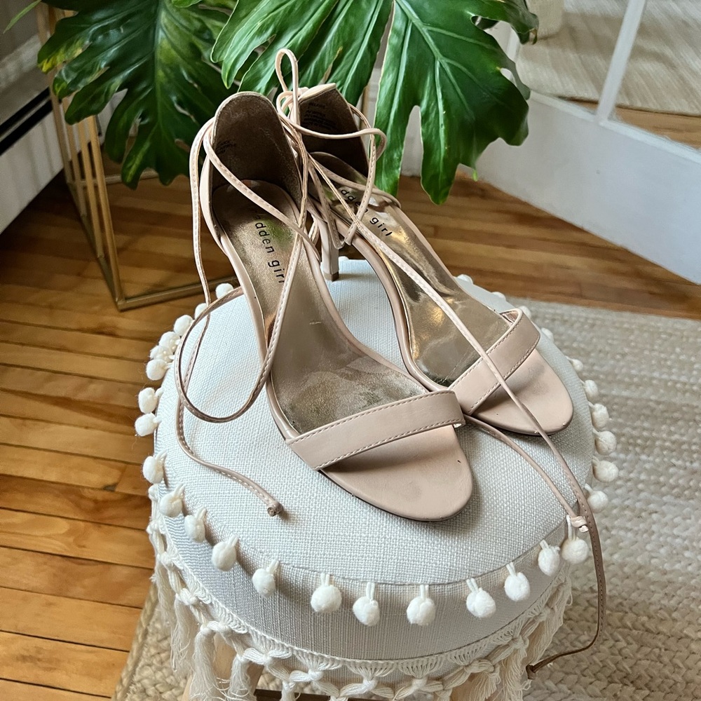 Madden Gorl Kitten Heels with wrap around